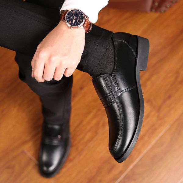 men's dress shoes factory direct sale 2019 real leather men's business korean version of leather father men's shoes, Black
men's dress shoes factory direct sale 2019 real leather men's business korean version of leather father men's shoes, Black