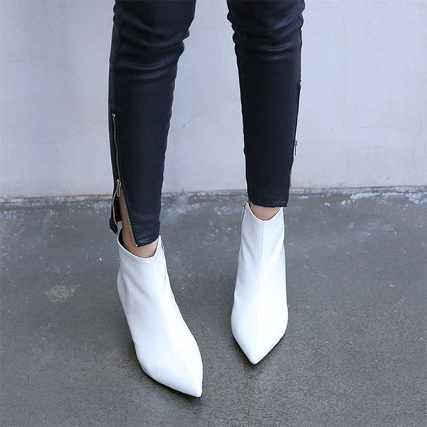 autumn and winter new style with fine pointed high heels martin white leather women's boots spring wedgie 200928, Black
autumn and winter new style with fine pointed high heels martin white leather women's boots spring wedgie 200928, Black