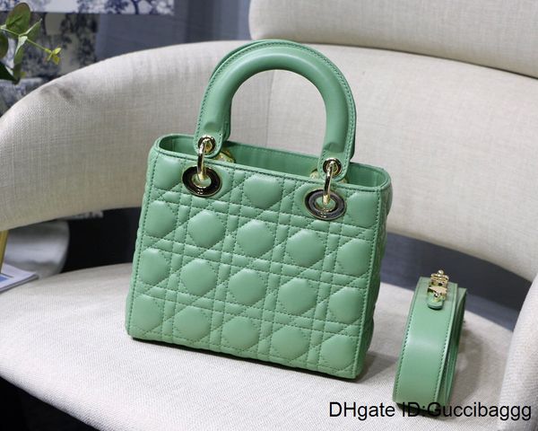 2020 new women's one-shoulder bag high-end custom quality diagonal cross bag fashion trend leisure style gold metal accessories with de
2020 new women's one-shoulder bag high-end custom quality diagonal cross bag fashion trend leisure style gold metal accessories with de