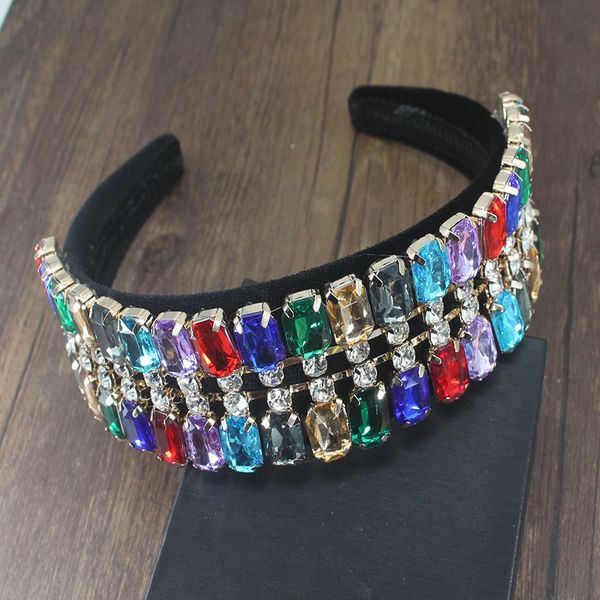 exaggerated versatile headband new european and american baroque fashion color rhinestone geometric headband for women, Golden;white
exaggerated versatile headband new european and american baroque fashion color rhinestone geometric headband for women, Golden;white