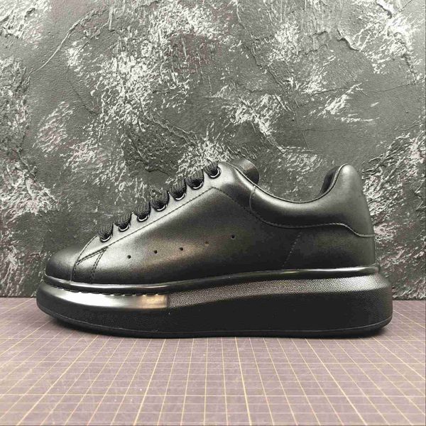 high-end classic designer casual platform shoes white comfortable sneakers designer skates men's and women's sports shoes 35-45, Black
high-end classic designer casual platform shoes white comfortable sneakers designer skates men's and women's sports shoes 35-45, Black