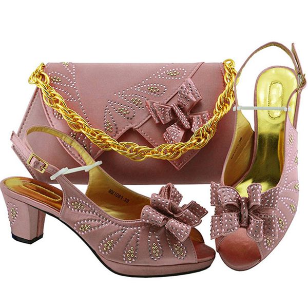 New Arrival Italian Shoes and Matching Bag Set Nigerian Women Wedding Shoes and Bag Set Party Pumps Women Shoes High Heel
New Arrival Italian Shoes and Matching Bag Set Nigerian Women Wedding Shoes and Bag Set Party Pumps Women Shoes High Heel