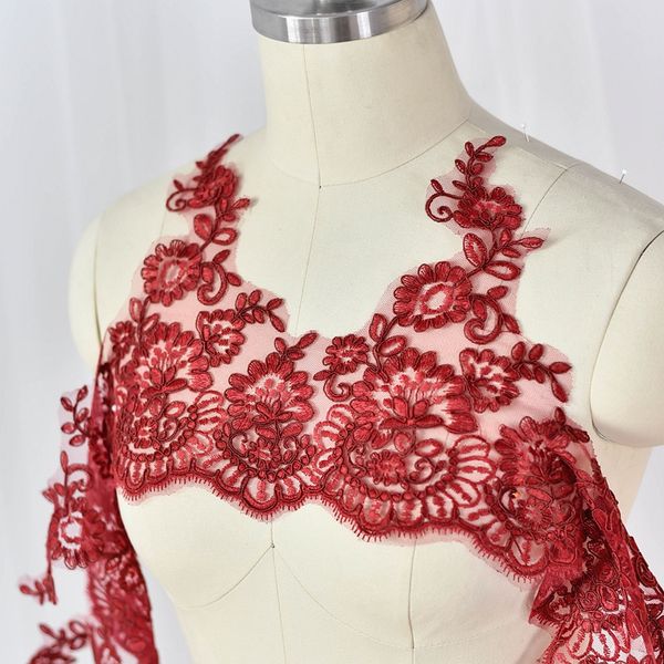 продажа по ярда белый 15 см широкий французский фату вышивки кружево ткань обрезка свадебное платье ресницы кружева с блестками lt13, Black;red
продажа по ярда белый 15 см широкий французский фату вышивки кружево ткань обрезка свадебное платье ресницы кружева с блестками lt13, Black;red