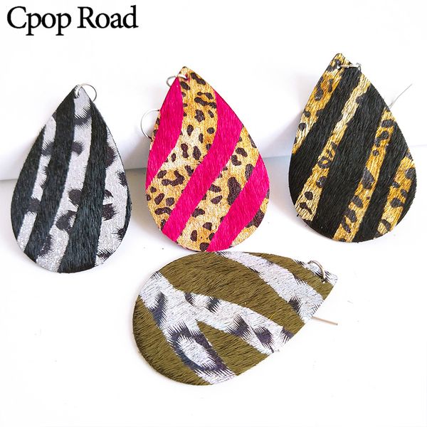 leopard hand painted leather earrings for women genuine feather leather teardrop gold spray color leopard winter fashion dangle earrings, Silver
leopard hand painted leather earrings for women genuine feather leather teardrop gold spray color leopard winter fashion dangle earrings, Silver
