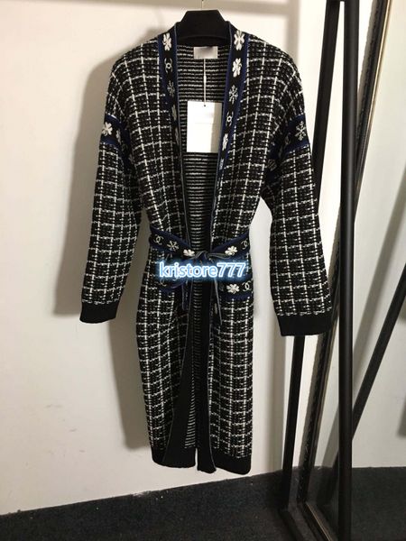 2020 женщины vintage luxury design tweed blazer куртки пальто девушки runway outwear с поясом snowflake letters pattern костюмные рубашки ка, Black;brown
2020 женщины vintage luxury design tweed blazer куртки пальто девушки runway outwear с поясом snowflake letters pattern костюмные рубашки ка, Black;brown