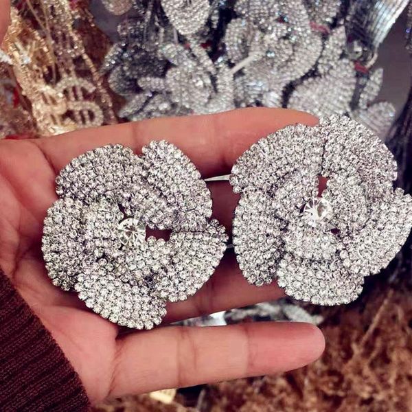 new arrival shiny rhinestone flowers stud earrings women fashion jewelry maxi lady's evening dress statement earring accessories, Golden;silver
new arrival shiny rhinestone flowers stud earrings women fashion jewelry maxi lady's evening dress statement earring accessories, Golden;silver
