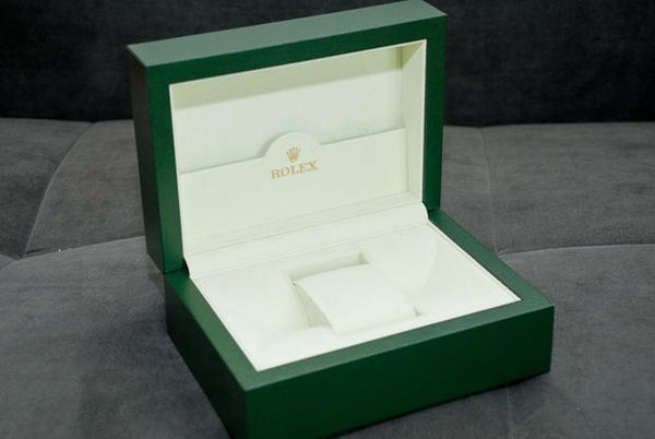 factory supplier green box papers gift watches boxes leather bag card for 116610 116660 116710 116613 116500 watch boxes, Black;blue
factory supplier green box papers gift watches boxes leather bag card for 116610 116660 116710 116613 116500 watch boxes, Black;blue