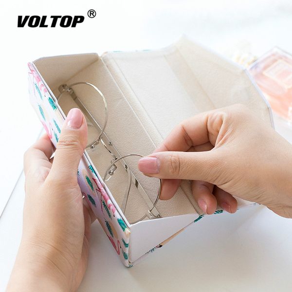 pu glasses case car accessories for eyeglasses fashion glasses holder sunglasses box bag triangle eyewear protector 
pu glasses case car accessories for eyeglasses fashion glasses holder sunglasses box bag triangle eyewear protector