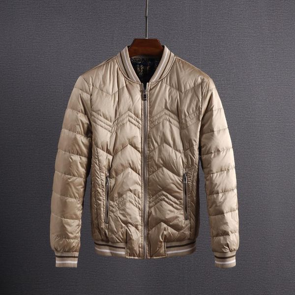 2018 new plus size winter jacket 2018 fashion cotton contrast color warm brand parkas short clothing parka shiny mens coats, Black
2018 new plus size winter jacket 2018 fashion cotton contrast color warm brand parkas short clothing parka shiny mens coats, Black