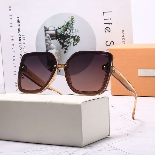 fashion-woman sunglasses brand sunglasses oversized womens beach goggle glasses uv400 v letters 9021 4 color highly quality with box, White;black
fashion-woman sunglasses brand sunglasses oversized womens beach goggle glasses uv400 v letters 9021 4 color highly quality with box, White;black