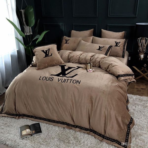 19011a006 warm luxurious fannel velvet bedding set king size bedsheet duvet cover set popular style home textile 4pcs set 44
19011a006 warm luxurious fannel velvet bedding set king size bedsheet duvet cover set popular style home textile 4pcs set 44
