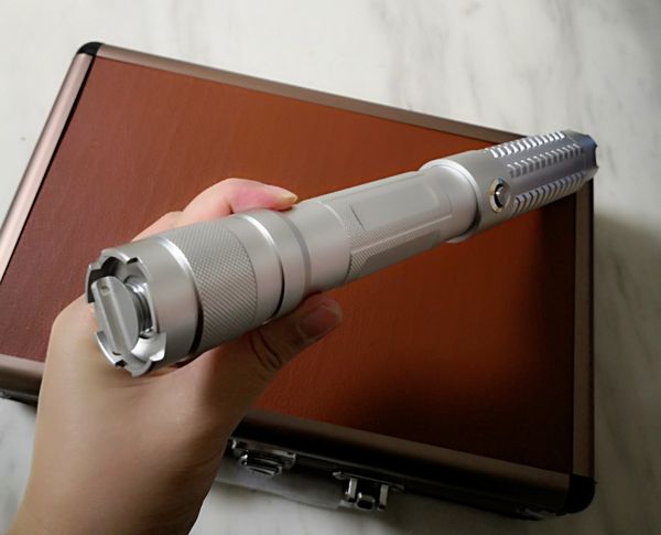 world max wicked lazers laser 450nm blue laser pointer flashlight 800000m powered by 2x26650 battery special end tail
world max wicked lazers laser 450nm blue laser pointer flashlight 800000m powered by 2x26650 battery special end tail