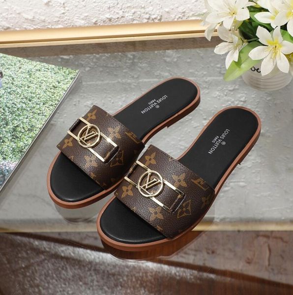 2020 new women's summer sandals luxurylouis vuitton gucci shoes fashionable beautiful lady swimming slippers big 35-42
2020 new women's summer sandals luxurylouis vuitton gucci shoes fashionable beautiful lady swimming slippers big 35-42