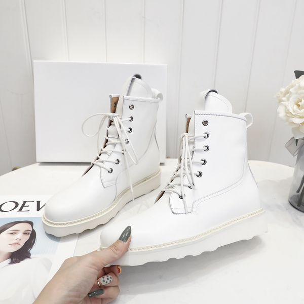 2019 autumn and winter new flat bottom women's boots leather british wind classic martin boots white locomotive platform boots, Black
2019 autumn and winter new flat bottom women's boots leather british wind classic martin boots white locomotive platform boots, Black