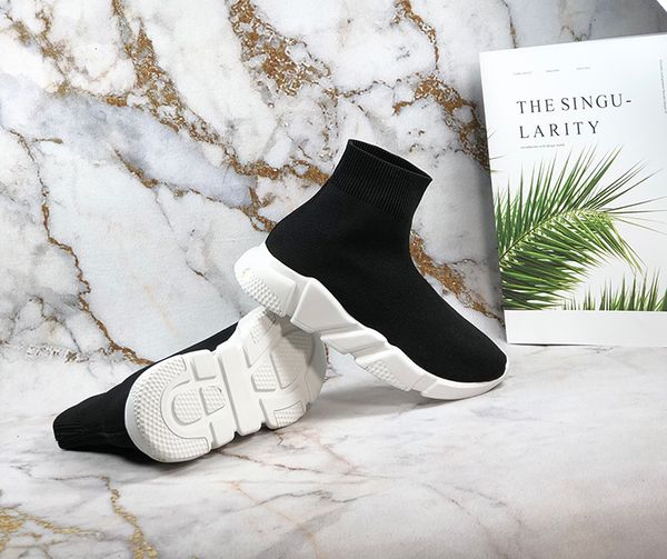 2020 designer sneakers speed trainer black red gypsophila triple black fashion flat sock boots casual shoes speed trainer runner 36-45
2020 designer sneakers speed trainer black red gypsophila triple black fashion flat sock boots casual shoes speed trainer runner 36-45