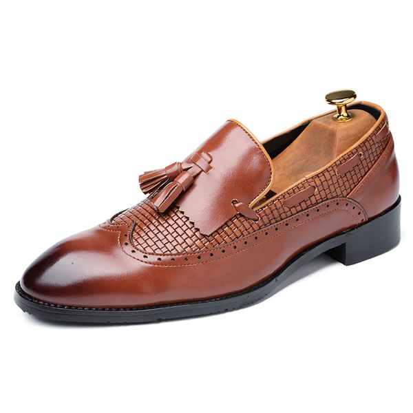 37~48 plus size mens fringed brogue loafers formal shoes italian men pointed toe slip on plaid tassel dress wedding leather shoe, Black
37~48 plus size mens fringed brogue loafers formal shoes italian men pointed toe slip on plaid tassel dress wedding leather shoe, Black