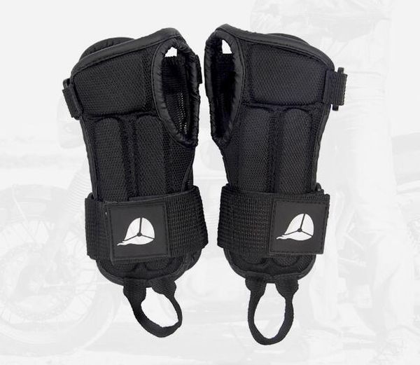 outdoor sports protection wrist skiing palm guard wrist cover self-heating wristband
outdoor sports protection wrist skiing palm guard wrist cover self-heating wristband