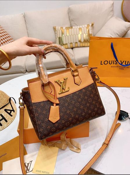 high brand letter bag lady handbag shoulder bag 2color avaliable popular brand bag famous style
high brand letter bag lady handbag shoulder bag 2color avaliable popular brand bag famous style