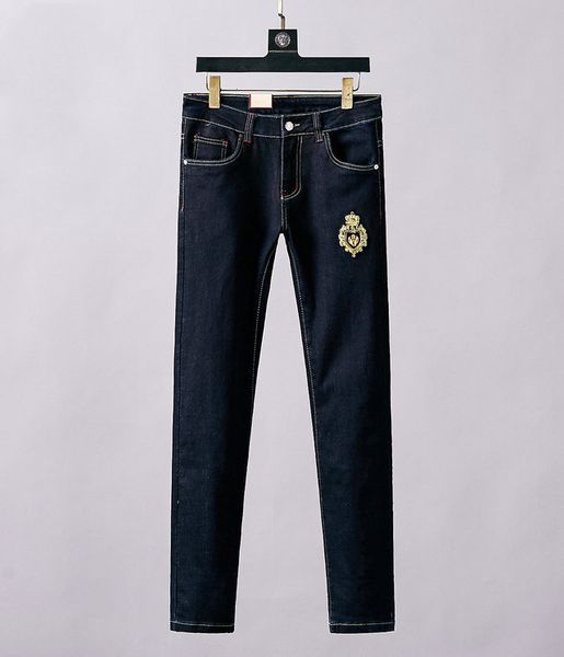new luxury men middle-aged and elderly lapel knight jeans slim casual embroidery black blue denim fashion designer pants hip-hop men jeans
new luxury men middle-aged and elderly lapel knight jeans slim casual embroidery black blue denim fashion designer pants hip-hop men jeans