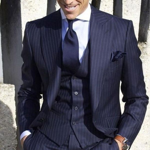 handsome groomsmen peak lapel groom tuxedos navy blue strips men suits wedding/prom/dinner formal business man blazer, Black;gray
handsome groomsmen peak lapel groom tuxedos navy blue strips men suits wedding/prom/dinner formal business man blazer, Black;gray
