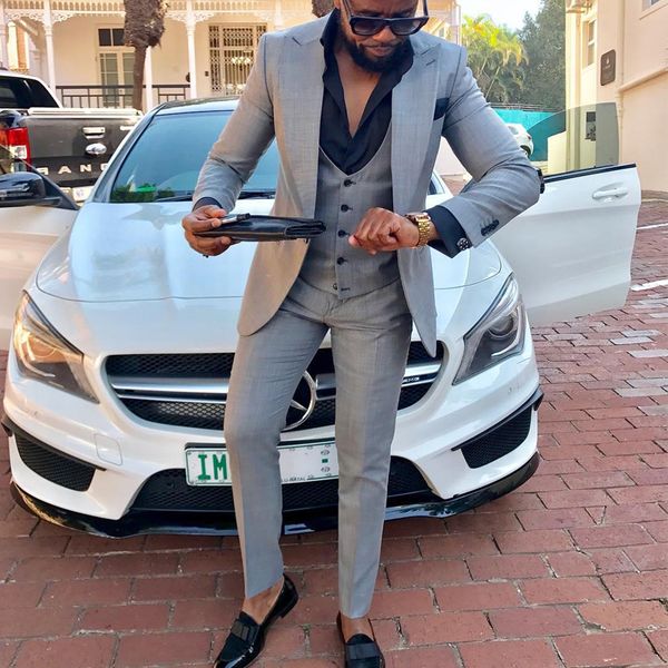 light grey groom tuxedo suit mens wedding suit jacket+pants+vest custom wedding party groomsmen man suit, Black;gray
light grey groom tuxedo suit mens wedding suit jacket+pants+vest custom wedding party groomsmen man suit, Black;gray