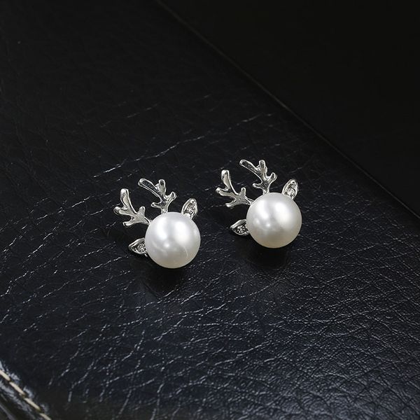 wholesale- elegant xmas reindeer earring stud fashion design round white freshwater cultured pearl deer earrings women girls' jewelry b, Golden;silver
wholesale- elegant xmas reindeer earring stud fashion design round white freshwater cultured pearl deer earrings women girls' jewelry b, Golden;silver
