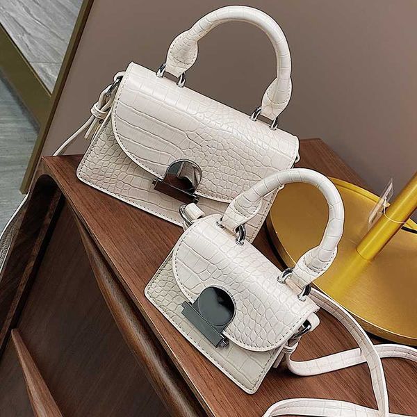 mini chain pu leather crossbody bags for women 2020 solid color shoulder messenger handbags summer handbags and purses
mini chain pu leather crossbody bags for women 2020 solid color shoulder messenger handbags summer handbags and purses