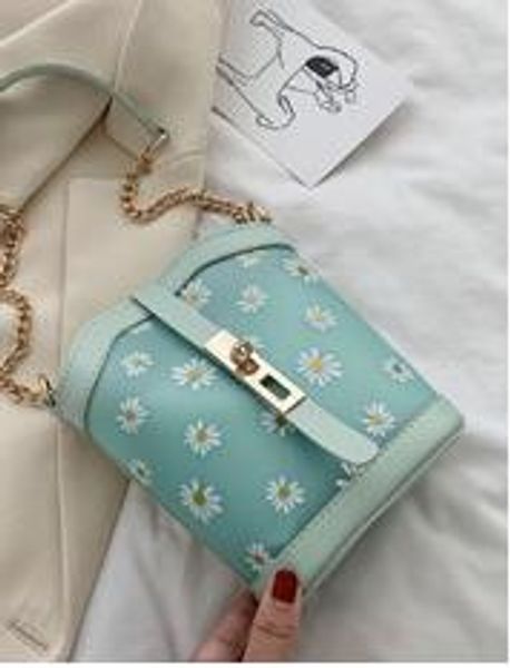 translucent small bag 2020 new wave fashion wild ins messenger designer female bag chain bucket bag
translucent small bag 2020 new wave fashion wild ins messenger designer female bag chain bucket bag