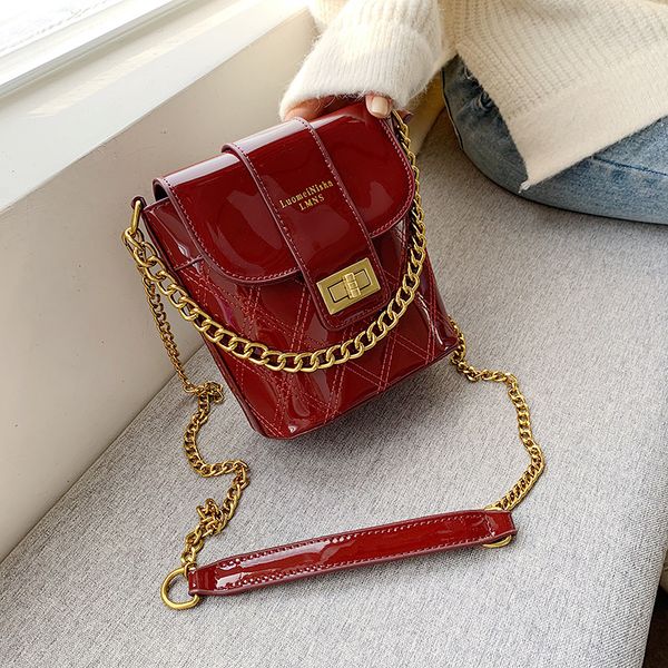 texture bag female 2020 new korean fashion wild patent leather women's messenger bag shoulder female chain bucket
texture bag female 2020 new korean fashion wild patent leather women's messenger bag shoulder female chain bucket
