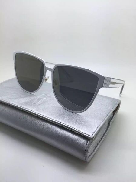 new designer sunglass korean designer irresistor 006i fashion model cat eye frame mirror lens cool shiny style polarized lens, White;black
new designer sunglass korean designer irresistor 006i fashion model cat eye frame mirror lens cool shiny style polarized lens, White;black