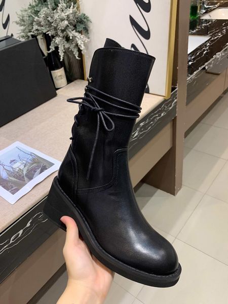 new fashion wild scrub black and brown fashionablewave locomotive thick shoes luxury boots size 35-40
new fashion wild scrub black and brown fashionablewave locomotive thick shoes luxury boots size 35-40