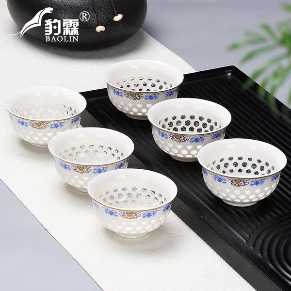 tea bowl household sample tea cup violet arenaceous masters cup of jingdezhen blue and white porcelain is pure manual
tea bowl household sample tea cup violet arenaceous masters cup of jingdezhen blue and white porcelain is pure manual