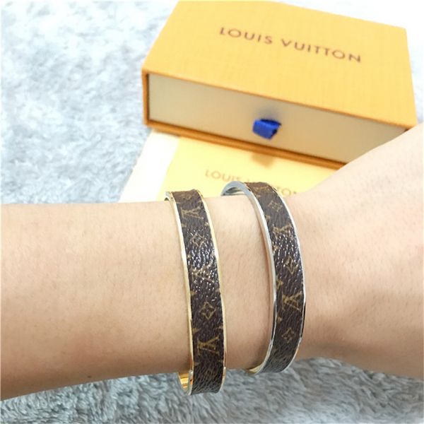 4 colors luxurious open bracelet jewelry l̴v carved bracelets fo womens mens decorative pattern wristband with boxs 32, Black
4 colors luxurious open bracelet jewelry l̴v carved bracelets fo womens mens decorative pattern wristband with boxs 32, Black