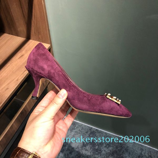 wholesale women's black sheepskin nude patent leather women's high heels fashion red bottom high heels women's wedding shoes 
wholesale women's black sheepskin nude patent leather women's high heels fashion red bottom high heels women's wedding shoes