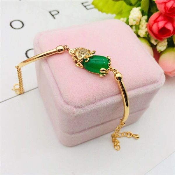 vietnam sakin jewelry brass goldplated seven color gem bracelet ladies fashion accessories manufacturer wholesale, Golden;silver
vietnam sakin jewelry brass goldplated seven color gem bracelet ladies fashion accessories manufacturer wholesale, Golden;silver