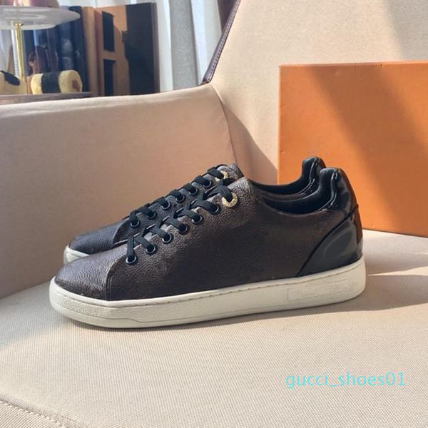 latest letter combination fashion women's shoes classic designer shoes luxury women's shoes size 35-40 model sy03 b70, Black
latest letter combination fashion women's shoes classic designer shoes luxury women's shoes size 35-40 model sy03 b70, Black