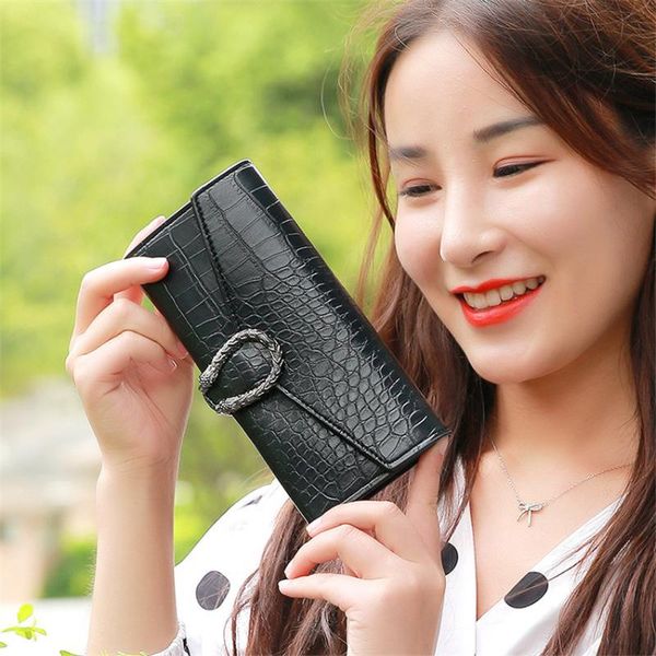 2020 women wallet luxury long clutch vintage womens wallets hasp ladies wallet slim female purse leather coin purse card holder, Red;black 
2020 women wallet luxury long clutch vintage womens wallets hasp ladies wallet slim female purse leather coin purse card holder, Red;black