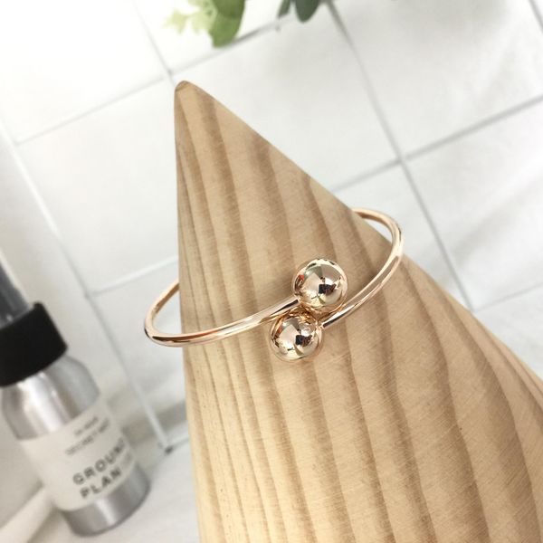 rose gold round bead-shaped decorative wrap-around closed diamond-bangle, real silver jewelry 925, china direct sales, White
rose gold round bead-shaped decorative wrap-around closed diamond-bangle, real silver jewelry 925, china direct sales, White