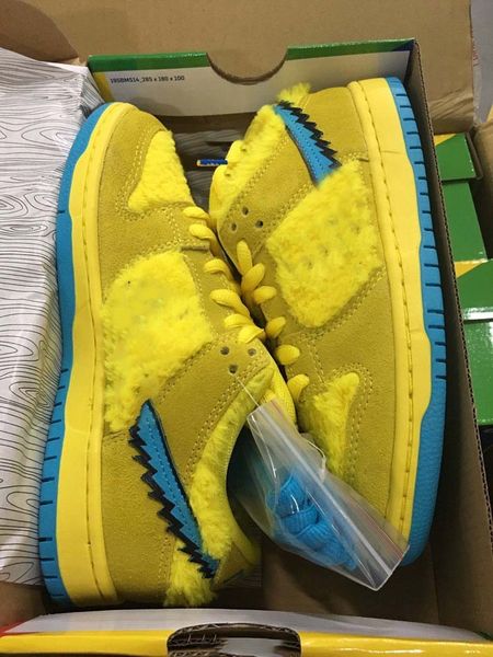 2020 grateful dead x sb dunk low yellow bear running shoes yellow blue fury upper suede skateboarding shoes sports sneakers with box
2020 grateful dead x sb dunk low yellow bear running shoes yellow blue fury upper suede skateboarding shoes sports sneakers with box