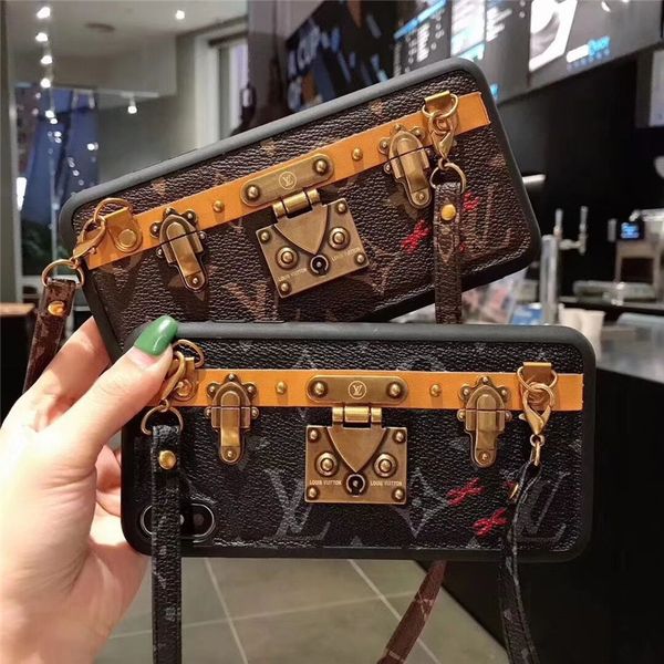 Подставка с монограммой для iPhone XR Дизайнерский чехол для телефона Металлический
Подставка с монограммой для iPhone XR Дизайнерский чехол для телефона Металлический