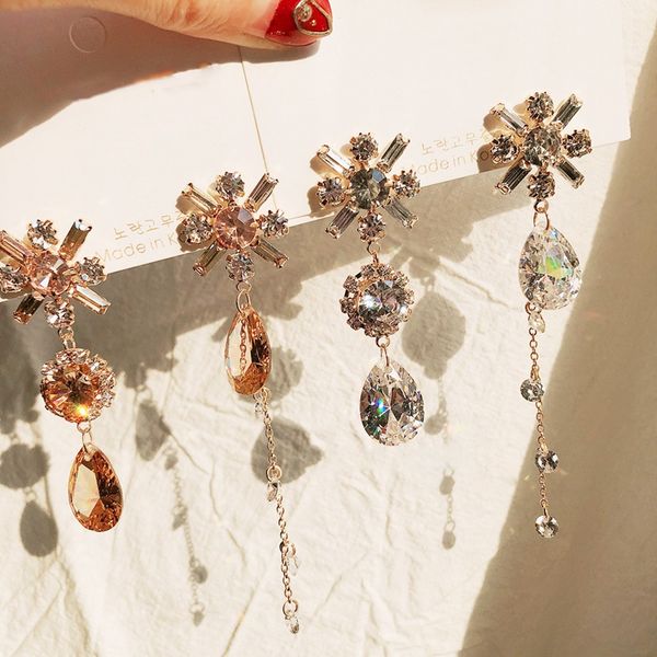 korean fashion light crystal asymmetric drop earrings for women girl elegant shiny oorbellen students party jewelry, Silver
korean fashion light crystal asymmetric drop earrings for women girl elegant shiny oorbellen students party jewelry, Silver
