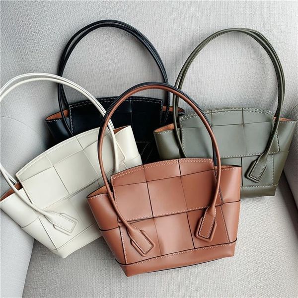 luxury designer women tote nano belt bag fashion trend high end arco bag ladies genuine leather handbag large capacity ladies clutch bags
luxury designer women tote nano belt bag fashion trend high end arco bag ladies genuine leather handbag large capacity ladies clutch bags