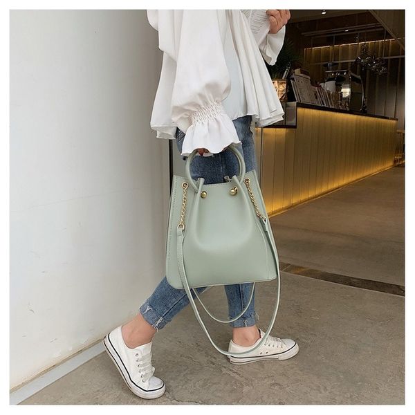 european and american women's bucket bag 2019 new ladies handbag fashion travel shoulder messenger female bag
european and american women's bucket bag 2019 new ladies handbag fashion travel shoulder messenger female bag