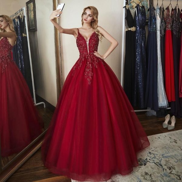 elegant long burgundy bridesmaid dresses with lace applique beads a line spaghetti straps floor length tulle evening gown, Black;red
elegant long burgundy bridesmaid dresses with lace applique beads a line spaghetti straps floor length tulle evening gown, Black;red