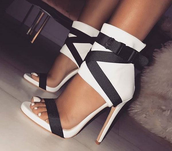 2018 fashion peep toe high-heeled brand sandals 11.5cm high heels buckle strap nightclub party shoes big size 43, Black
2018 fashion peep toe high-heeled brand sandals 11.5cm high heels buckle strap nightclub party shoes big size 43, Black