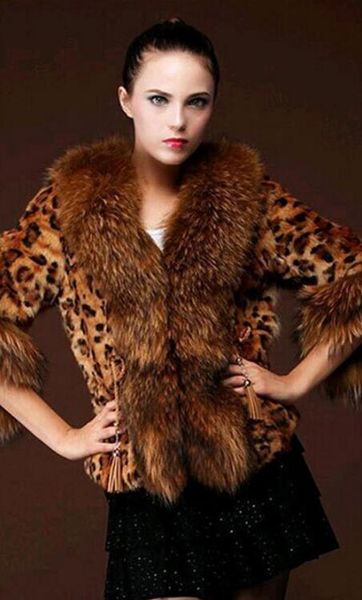 2019 is a stylish winter jacket that provides women with a warm coat of faux fur, Black
2019 is a stylish winter jacket that provides women with a warm coat of faux fur, Black