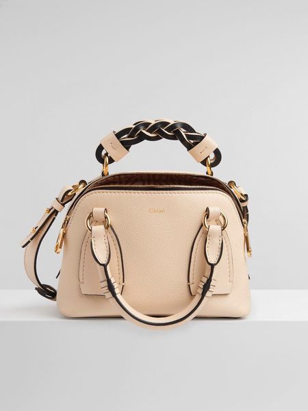 new women's one-shoulder bag 7a high-end custom quality diagonal cross bag fashion style gold metal accessories with long shoulder stra
new women's one-shoulder bag 7a high-end custom quality diagonal cross bag fashion style gold metal accessories with long shoulder stra