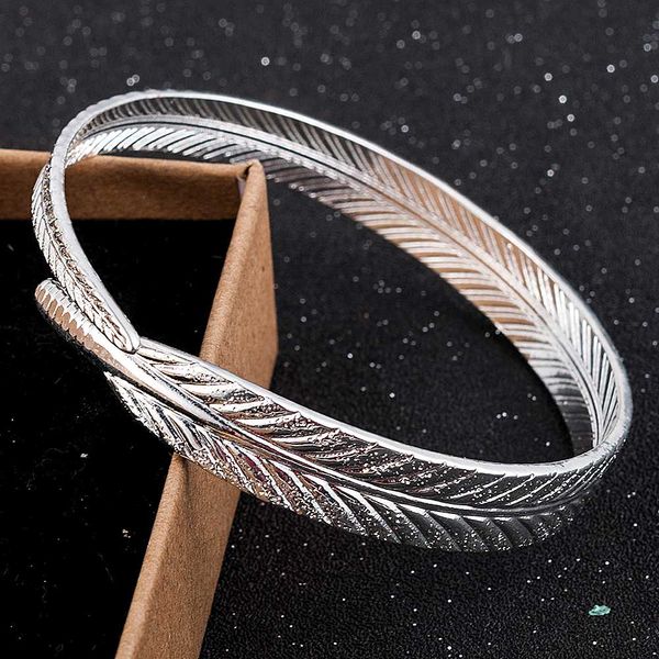 classic women plated silver fashion charm open vintage leaf cuff bangle bracelet jewelry lucky gift pulseira accesorios mujer, Black
classic women plated silver fashion charm open vintage leaf cuff bangle bracelet jewelry lucky gift pulseira accesorios mujer, Black