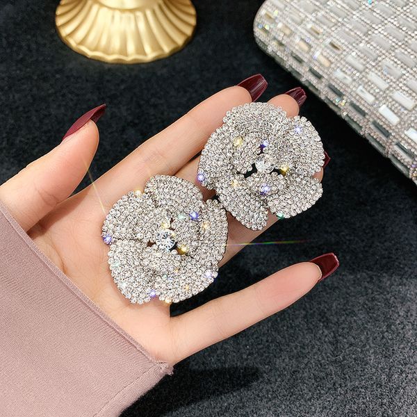 925 silver pin fashion exaggerated full diamond rose petal earrings temperament instagram luxury diamond earrings for chic lady, Black;brown
925 silver pin fashion exaggerated full diamond rose petal earrings temperament instagram luxury diamond earrings for chic lady, Black;brown