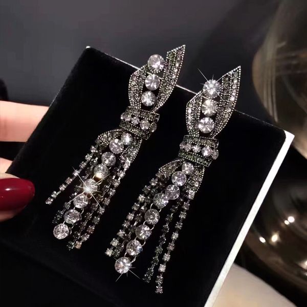 luxury rhinestone vintage tassel bow earrings drop earring for women party jewelry black chains long dangle earrings, Golden
luxury rhinestone vintage tassel bow earrings drop earring for women party jewelry black chains long dangle earrings, Golden